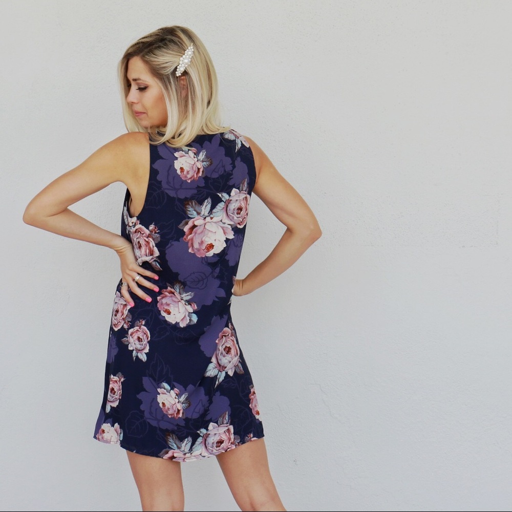 navy floral dress - Picture 4 of 5